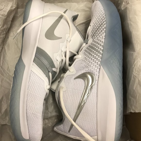 kyrie flytrap mens basketball shoes